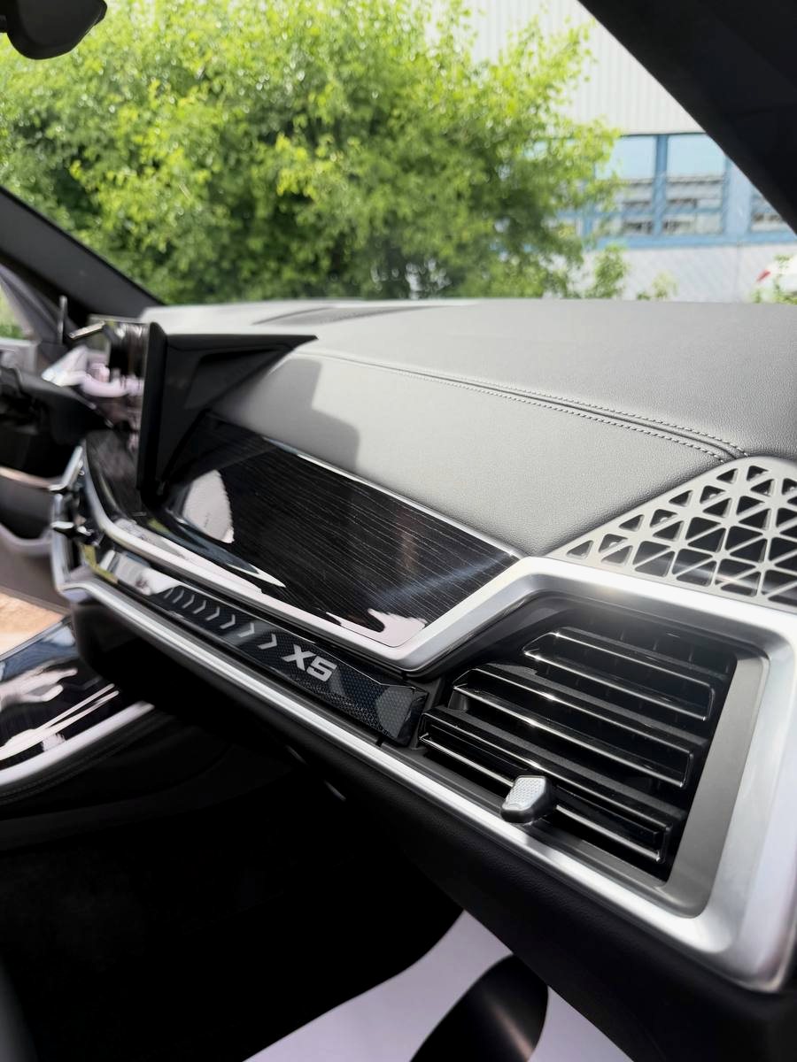 BMW X5 — Detail